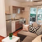 Cosy Apartment In A Quiet Neighborhood