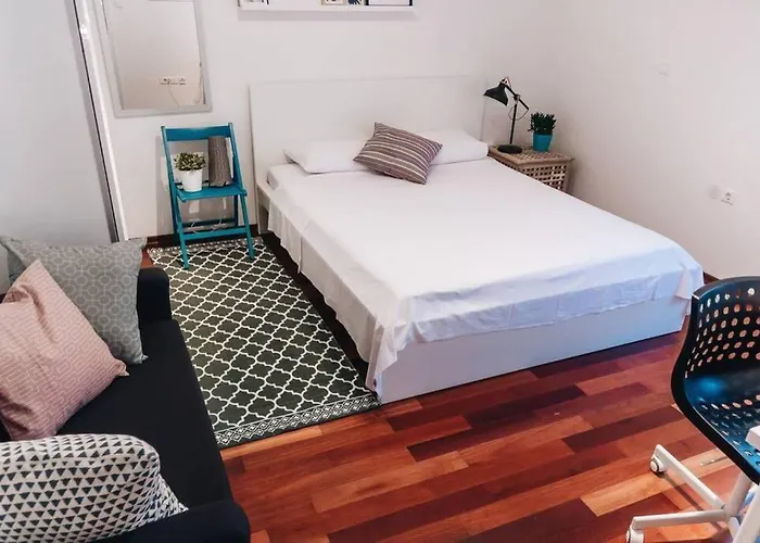 Cosy Apartment In A Quiet Neighborhood