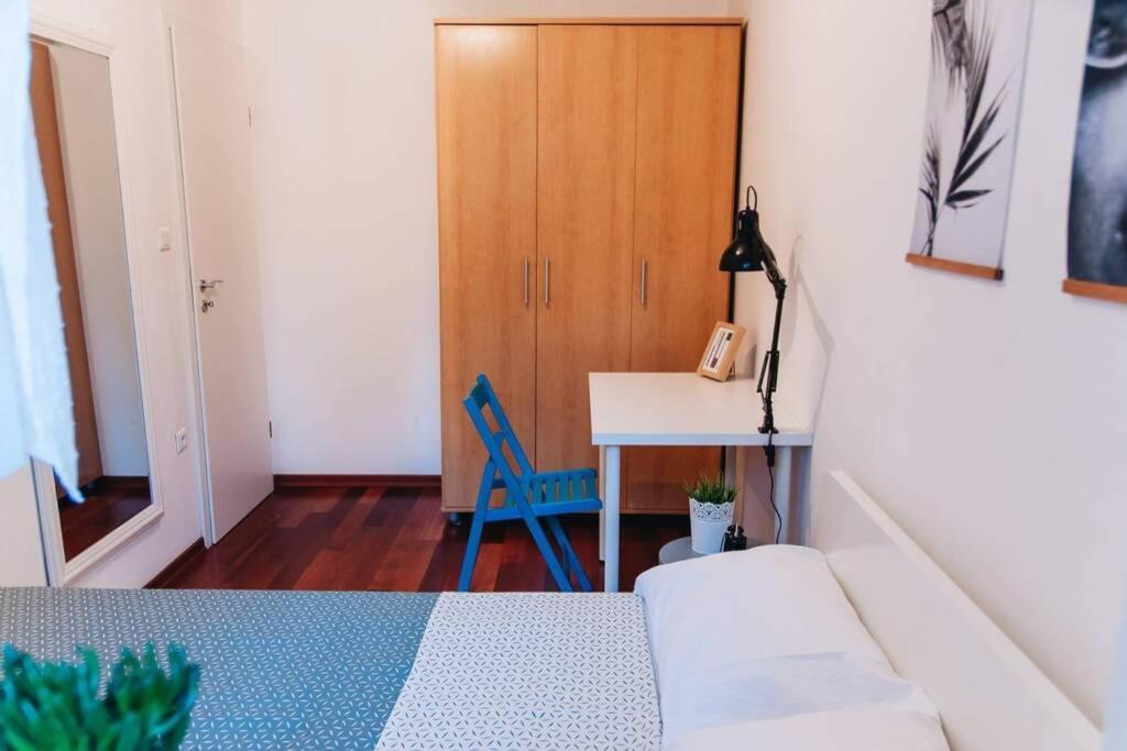 Cosy In A Quiet Neighborhood Apartment *